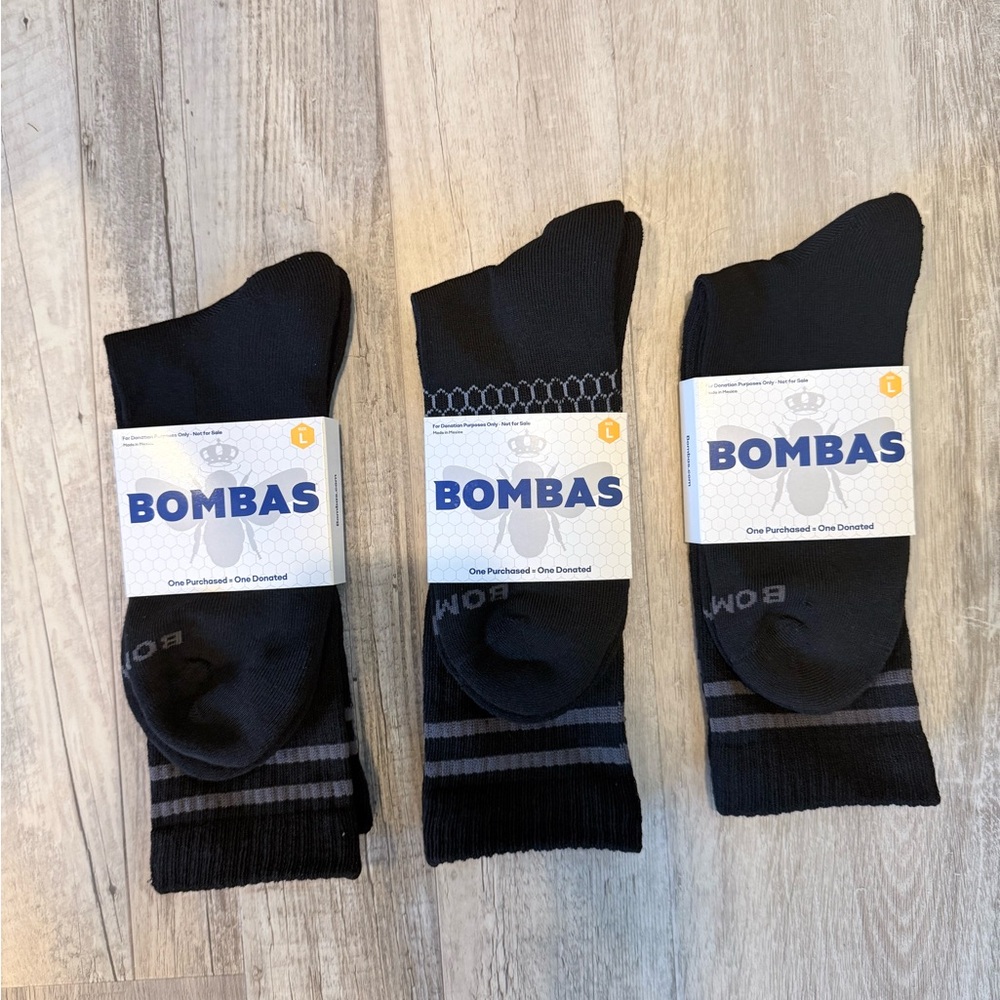 Bombas Men's Black and Gray Crew Socks Large